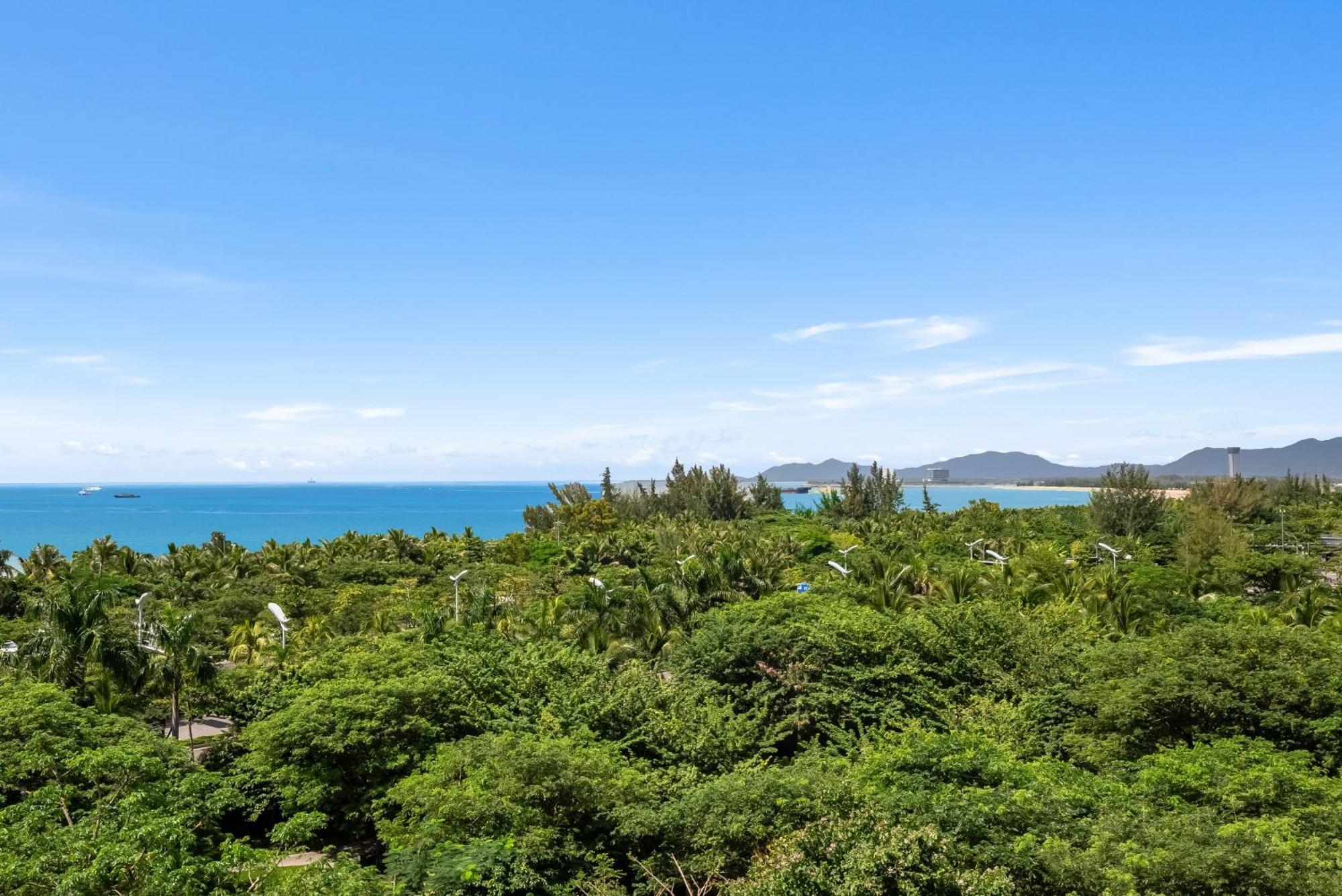 Elnob Seaview Aparthotel Hai Tang Bay Sanya Bagian luar foto