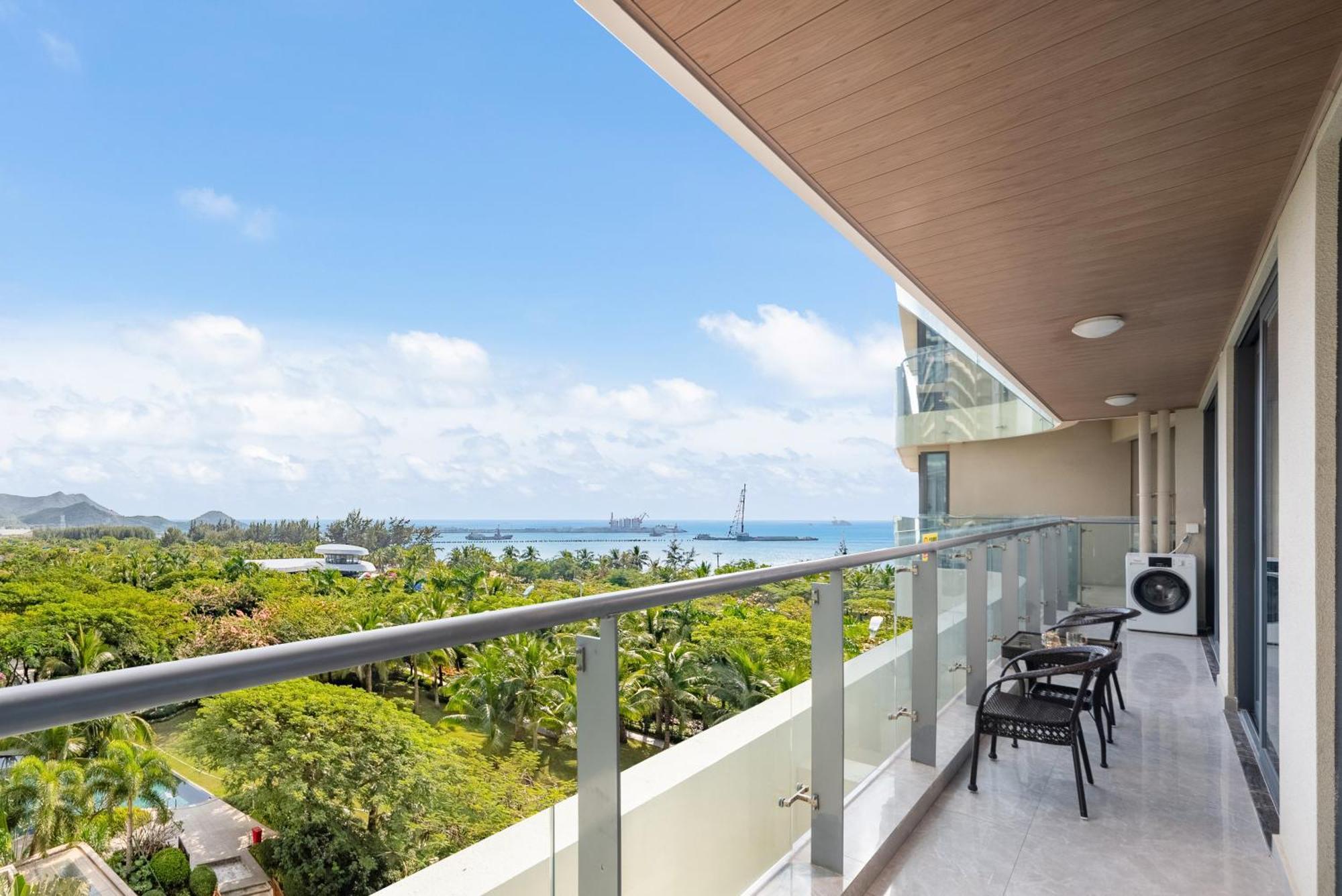 Elnob Seaview Aparthotel Hai Tang Bay Sanya Bagian luar foto