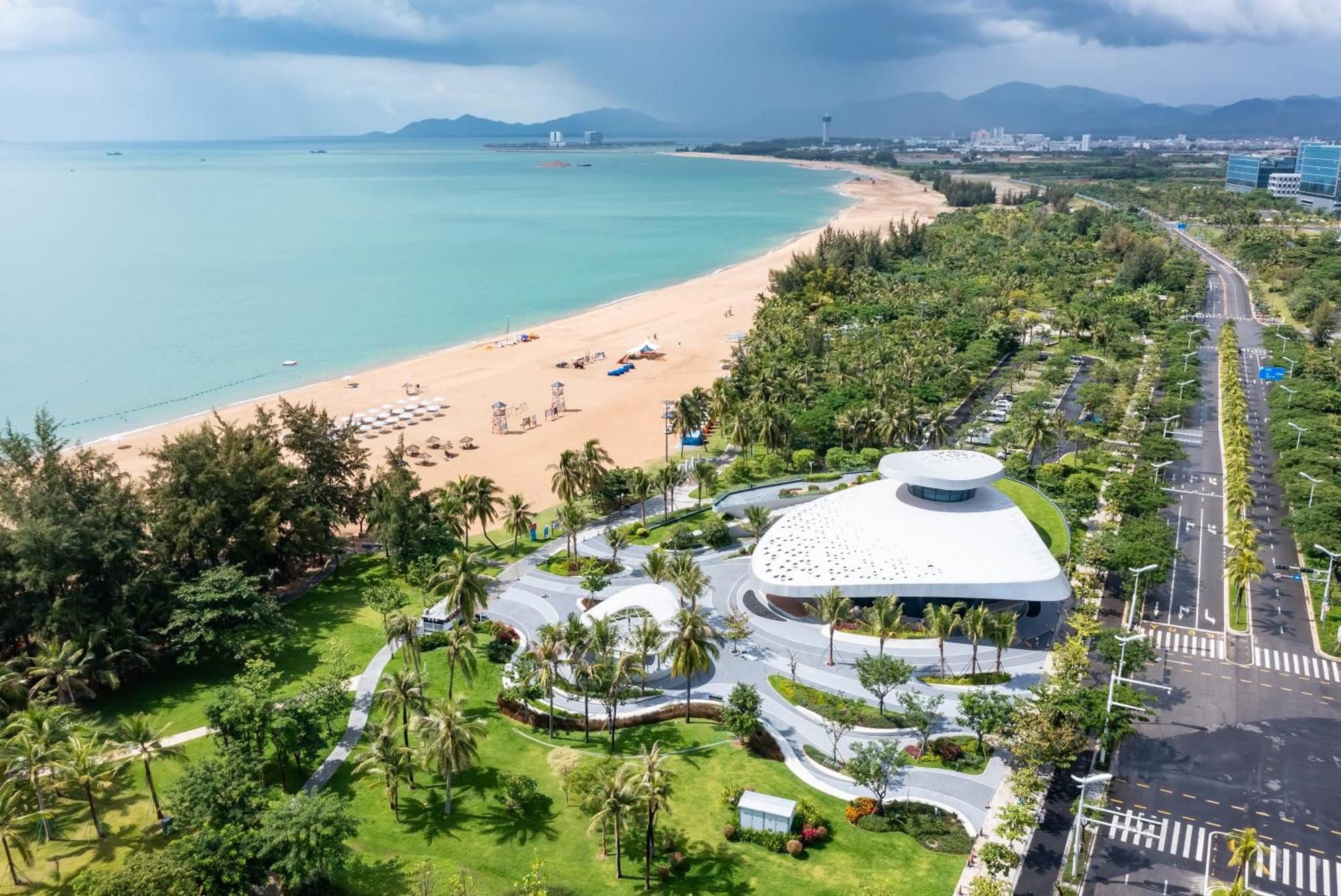 Elnob Seaview Aparthotel Hai Tang Bay Sanya Bagian luar foto