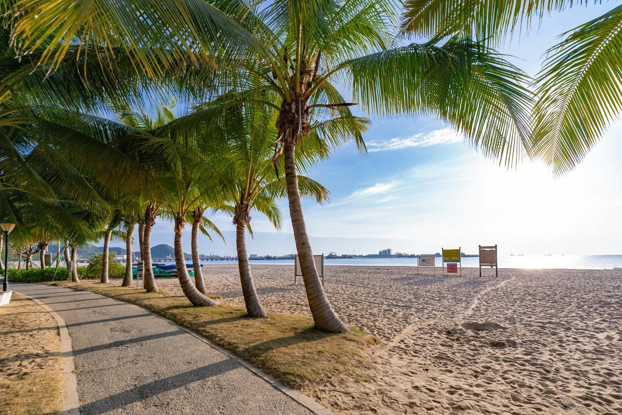 Elnob Seaview Aparthotel Hai Tang Bay Sanya Bagian luar foto